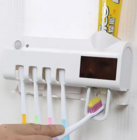 Esterilizador y dispensador de pasta dental con luz UV